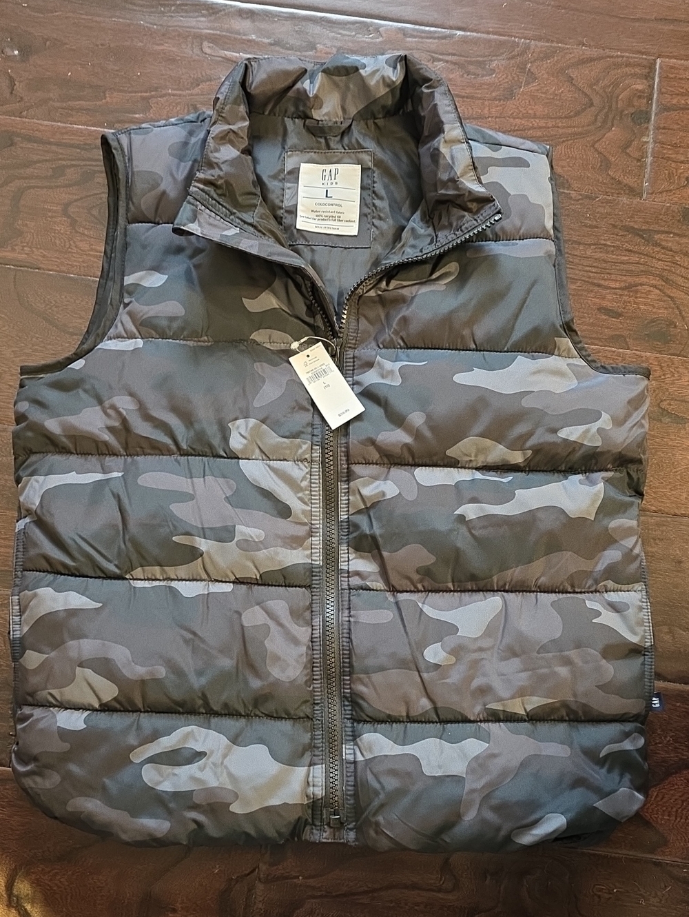 GAP Kids Camo Puffer Vest in Gray & Black
